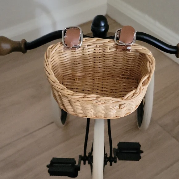 American Girl Samantha's Three Wheeled Bicycle with Basket